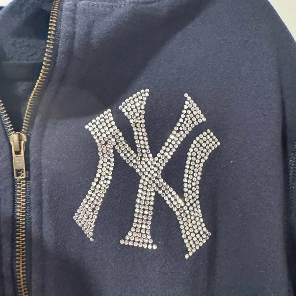 Rhinestone New York Yankees Navy Hoodie - Picture 4 of 6